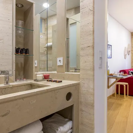 Heart Of Alfama - Historic Tiny House * Lisboa